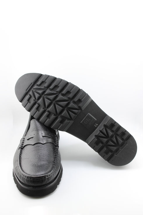 DFC Relax Men Pebbled Loafer with Treaded Sole