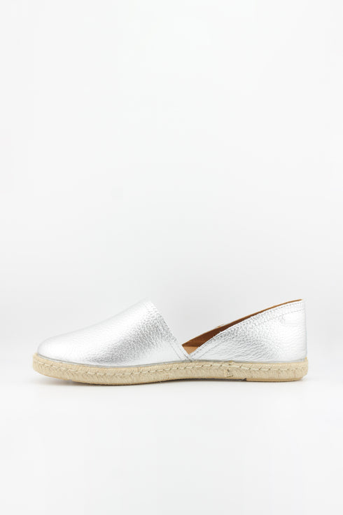 Verbenas Textured Slip-On Espadrille Loafers