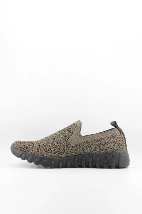 Bernie Mev Slip-On Textured Knit Sneakers