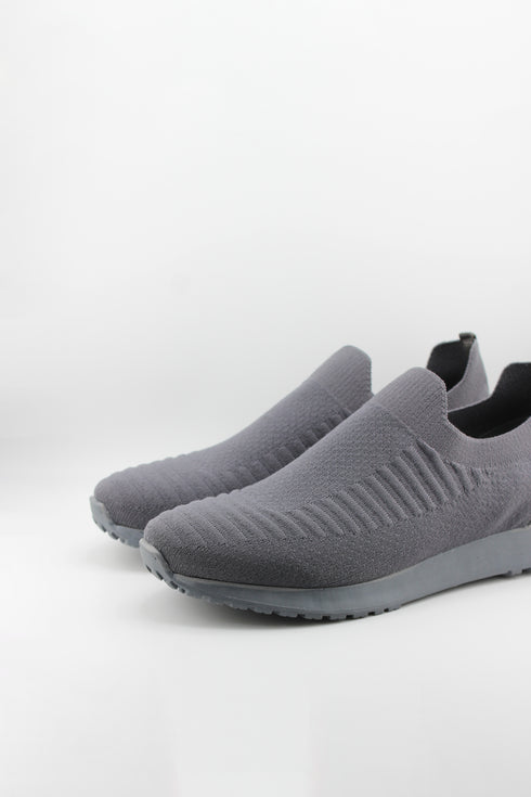 DFC Relax Men's Lightweight Knit Slip-On Sneaker