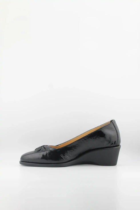DFC Relax Patent Leather Wedge Pumps with Bow