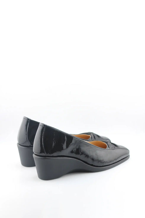 DFC Relax Patent Leather Wedge Pumps with Bow