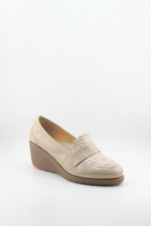 DFC Relax Wedge Loafer with Textured Finish