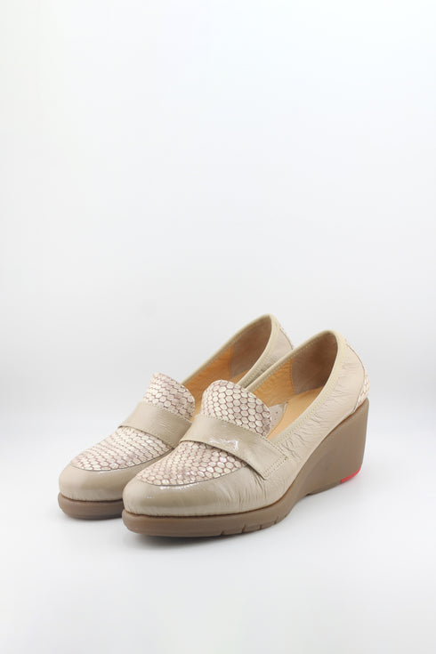 DFC Relax Wedge Loafer with Textured Finish