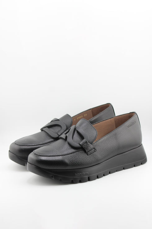 Wonders Chunky Loafer with Interlinked Strap