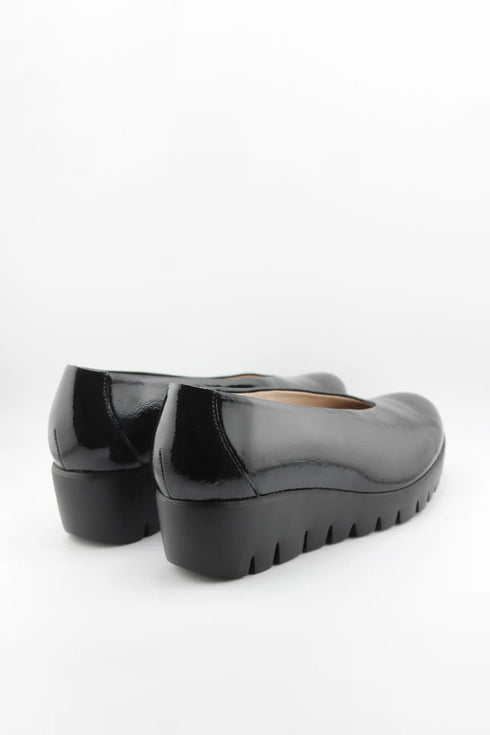 Wonders Glossy Patent Leather Wedge Loafers