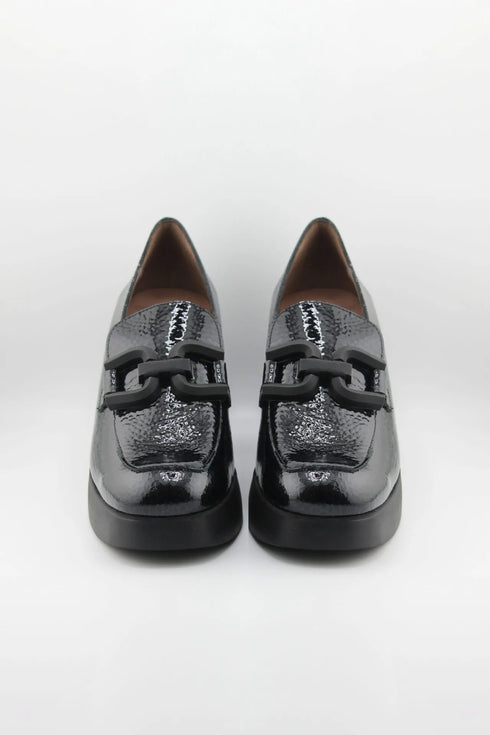 Wonders Glossy Chunky Heel Loafers