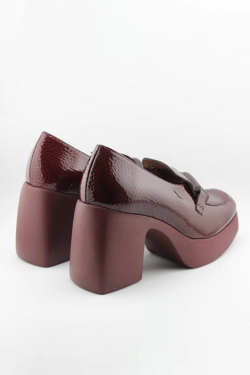 Wonders Glossy Chunky Heel Loafers