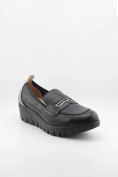 Wonders Perforated Leather Platform Loafers