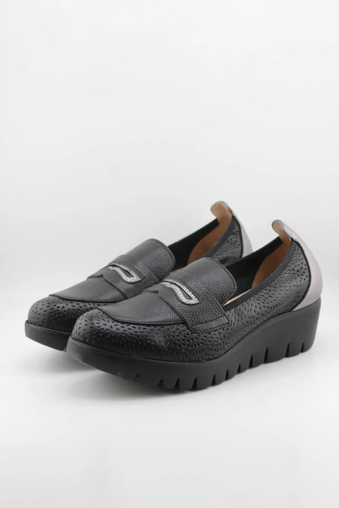 Wonders Perforated Leather Platform Loafers