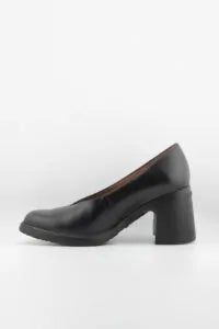 Wonders Chunky Heel Leather Slip-On Shoes