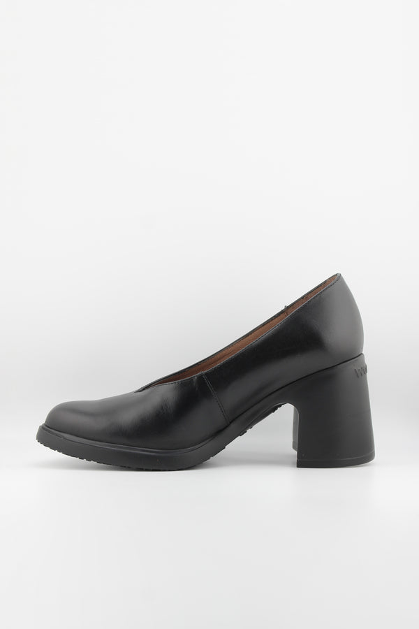 Wonders Classic Block Heel Leather Pumps