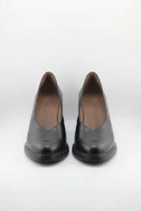 Wonders Chunky Heel Leather Slip-On Shoes