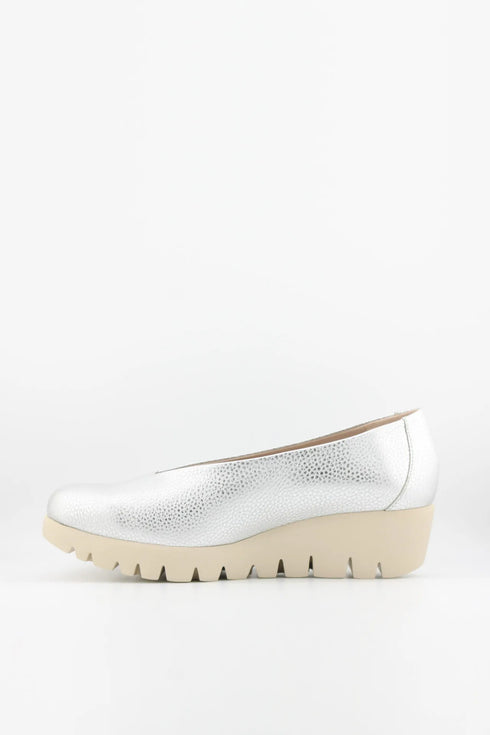 Wonders Glossy Patent Leather Wedge Loafers