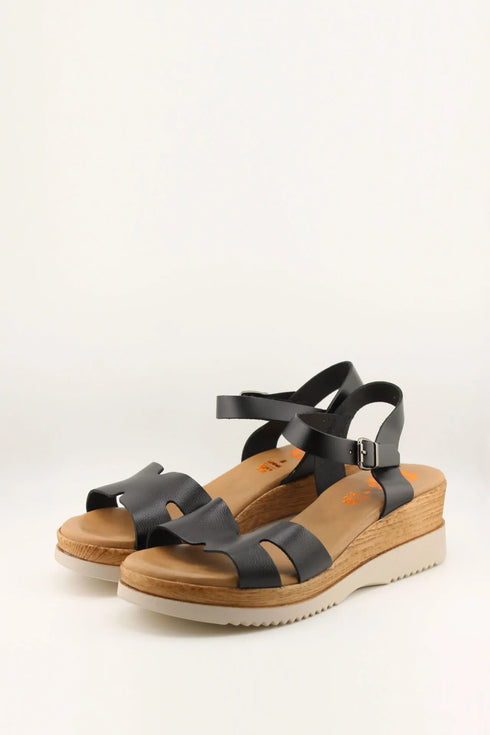 Porronet Adjustable Ankle-Strap Platform Sandals