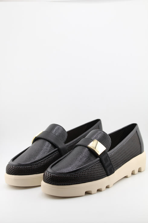 Luz da lua Perforated Leather Slip-On Loafers
