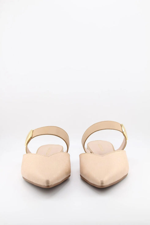 Luz da lua Perforated Pointed-Toe Slingback Flats