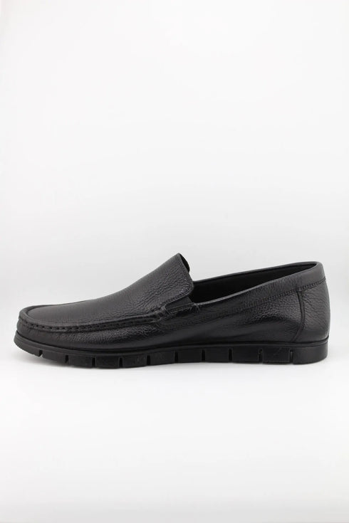 DFC Relax Men Pebbled Leather Loafer with Treaded Sole
