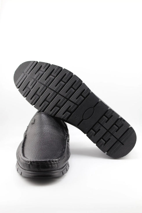 DFC Relax Men Pebbled Leather Loafer with Treaded Sole
