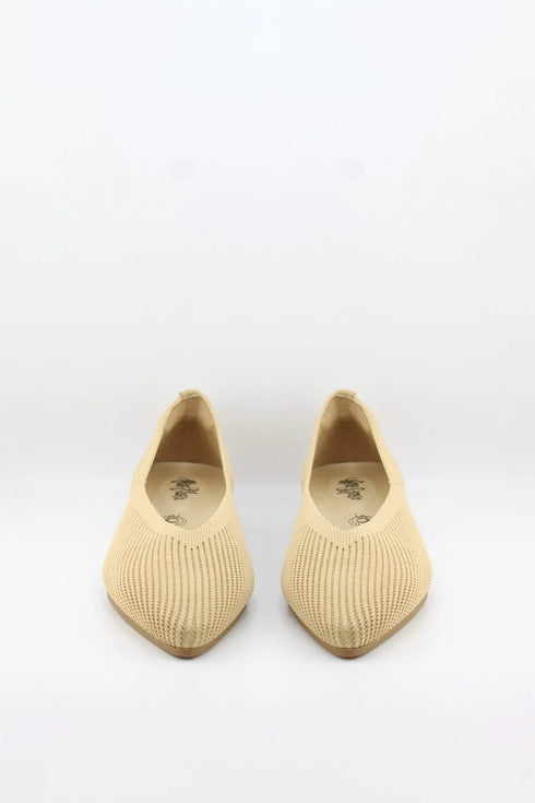 Miss Elastic Knit Pointed-Toe Flat Shoe