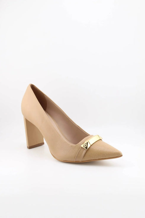 Luz da lua Pointed Toe Heels with Gold Accent