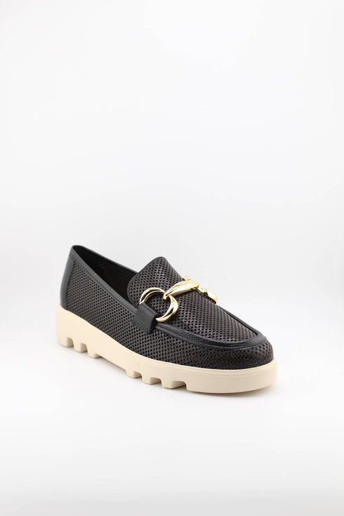 Luz da lua Perforated Loafer with Gold Buckle