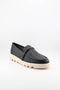 Luz da lua Embossed Slip-On Loafers with Lug Sole