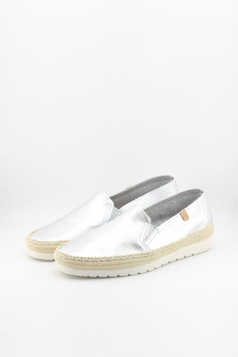 Verbenas Pebbled Leather Slip-On Espadrilles