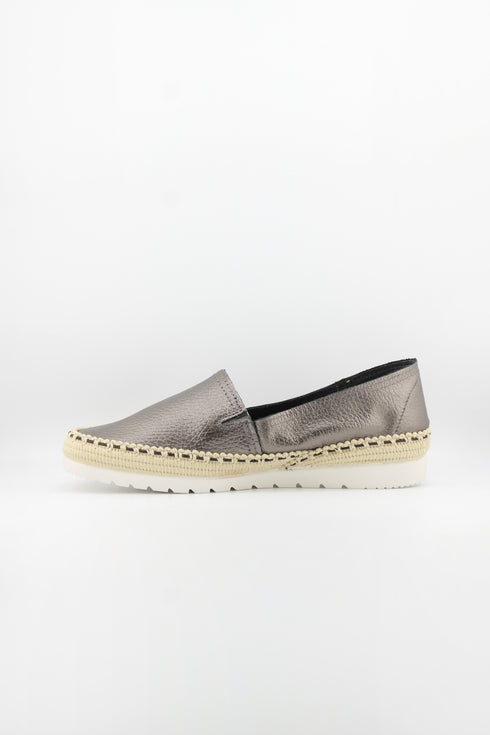 Verbenas Pebbled Leather Slip-On Espadrilles