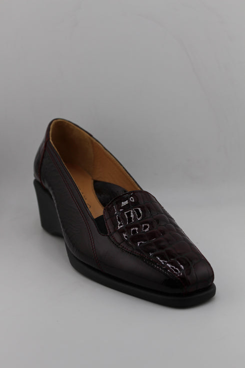 DFC Relax Crocodile Embossed Wedge Loafers