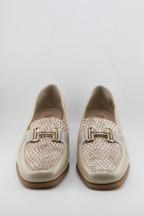 DFC Relax Textured Patent Leather Block Heel Loafers with Buckle